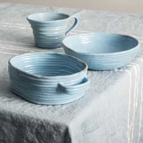 Ceramic Cookware Handmade, Coil Method Ceramics, Coil Ceramics Projects, Coil Pots Ideas Creative, Coil Ceramics Ideas, Coiling Pottery, Coil Ceramics, Italian Ceramic Plates, Coil Pot