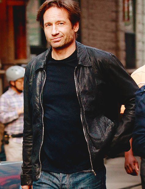 whether he's mulder or moody or whoever...<3 Natalie Zea, Natascha Mcelhone, Hank Moody, David And Gillian, Film Scenes, Chris Carter, Mulder Scully, Fox Mulder, David Duchovny