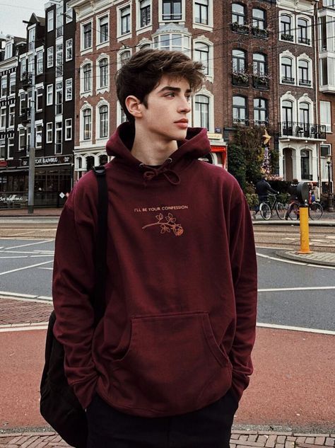 Hoodie Outfit Men, Dylan Obrian, Dylan Obrien, Streetwear Inspiration, Urban Style Outfits, Teen Boy Outfits, Gucci Mane, Mens Fashion Urban, Stiles Stilinski