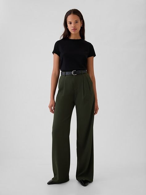 365 High Rise Pleated Trousers Hip Business Casual, Green Business Pants, Business Casual For Nurses, Styling Green Trousers, Massage Therapist Outfits For Women, Women’s Work Wear, Transmasc Formal Wear, Women’s Slacks, Women’s Workwear