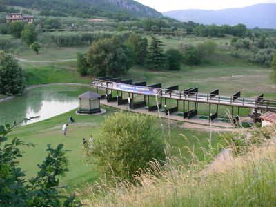 Golf Driving Range Design, Driving Range Golf, Diy Golf, Warm Up Exercises, Golf Driving Range, Sport Center, Golf Diy, Golf Driver, Golf Drivers