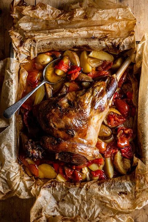 Kleftiko Recipe, Lamb Kleftiko, Braised Leg Of Lamb, Lamb Roast Recipe, Lamb Leg Recipes, Farm Recipes, Roast Lamb Leg, Lamb Leg, Leg Of Lamb