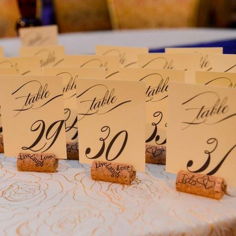 Wine Cork Wedding Ideas - Table Numbers Wine Cork Wedding Decorations, Wine Cork Wedding Favors, Wedding Diy Ideas, Wine Cork Wedding, Wine Theme Wedding, Seating Chart Wedding Diy, Cork Wedding, Wedding Table Themes, Diy Wedding Table