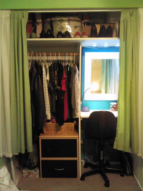 @DeAnna Call Thomas again...half closet half office. :) Desk Inside Closet With Clothes, Half Closet Office Ideas, Closet With Desk And Clothes, Desk In Closet Ideas With Clothes, Desk In Closet Ideas, Desk Closet, Organized Closets, Twins Bedroom, Closet Desk