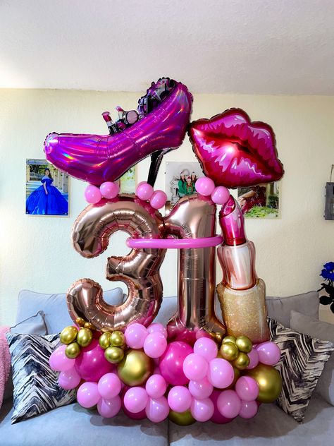 30th Celebration, Simple Wedding Arch, 60th Birthday Party Decorations, 31st Birthday, Balloon Arrangements, Birthday Balloon Decorations, Diy Birthday Decorations, 60th Birthday Party, Decorations Party