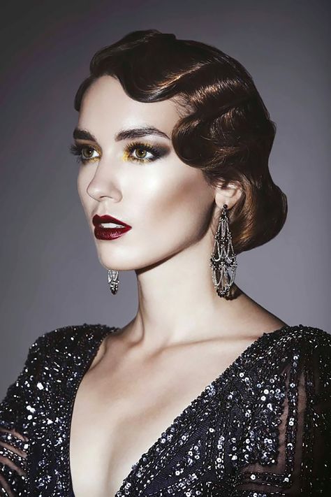 Gatsby Makeup, Great Gatsby Hairstyles, Maquillage Goth, 20s Hair, 1920s Makeup, Gatsby Hair, Finger Wave Hair, Beauty Mistakes, 1920s Hair