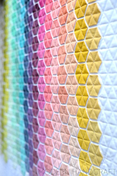 Modern Handcraft // Modern Hexies - V and Co. Ombré Modern Hexies, Hexi Quilt, Hexie Projects, Hexie Quilts Patterns, Geometric Rainbow, Hexie Quilt, English Paper Piecing Quilts, Rainbow Quilt, Hexagon Quilt