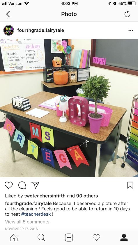 Teacher Assistant Desk, Nurse Office Ideas, School Nurse Office Ideas, School Nurse Clinic, School Nurse Office Door, Nurse Clinic, School Clinic, School Nurse Office Decorations, Work Office Ideas