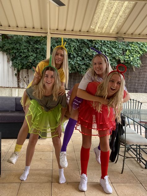 4 Friends Outfits, 4people Halloween Costumes, Group Of 4 Outfits, Teletubbies Costume Halloween, Tellie Tubbies Costume, 5 Costume Group, Halloween For 4 People, Halloween Outfits For 4, Teletubbies Outfit