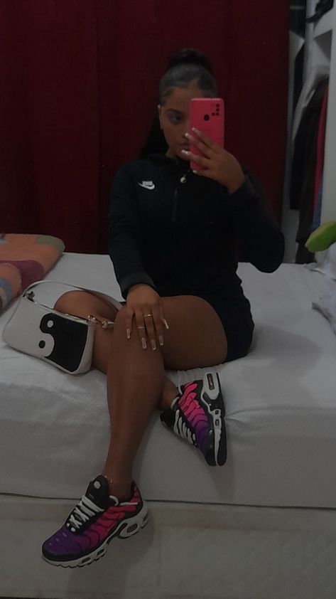 Nike Air Max Tn Outfit, Br Style, Nike Tn, Nike Air Max Tn, Cute Couple Selfies, Dress Codes, Fitness Inspo, Aesthetic Girl, Drake