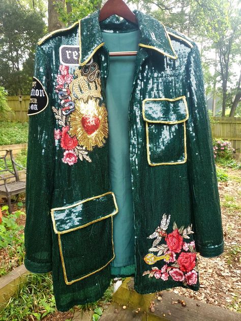 The reputation tour jacket I made for Atlanta 4/28! : r/TaylorSwift Reputation Jacket, Reputation Tour, Apple Bottom Jeans, Taylor Swift Tour Outfits, Swift Tour, Paparazzi Photos, Stadium Tour, Apple Bottoms, I'm In Love