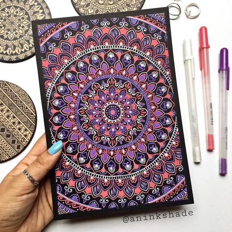 Sakura Gelly Roll Pens Art, Gelly Roll Mandala, Gelly Roll Pens Ideas, Gelly Roll Pens Art, Gelly Roll Pens, Quick Drawings, Gel Pen Art, Mandala Ideas, Mandala Circle