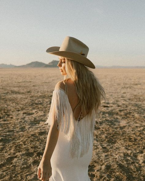 Chantel Lauren on Instagram: “Finally the weekend” Boho Fringe Wedding Dress, Fringe Wedding Dresses, Boho Western Wedding Dress, Vintage Western Wedding, Boho Western Wedding, Western Wedding Dress, Fringe Wedding Dress, Country Wedding Dress, Western Bride