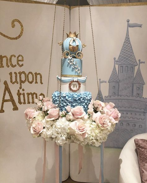 Once Upon a Time Quinceanera Celebration Floating Cake, Cinderella Quinceanera Themes, Cinderella Sweet 16, Cinderella Quinceanera, Cinderella Theme, Disneyland Birthday, Cinderella Birthday Party, Blue Icing, Cinderella Cake