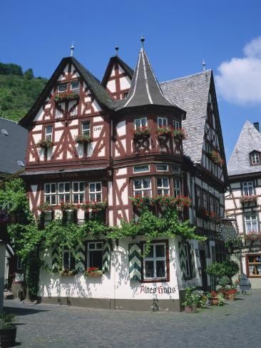 Cabin Castle, Dreamscape House, Rhineland Germany, Place Reference, German Houses, Tudor Style Homes, Medieval Houses, Brick Exterior House, Tudor House