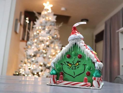 The Grinch Gingerbread House Grinch Themed Gingerbread House Ideas, Grinch Themed Gingerbread House, Ginger Bread House Contest Ideas, Gingerbread House Ideas Creative Funny, Gingerbread House Contest Winners, The Grinch Gingerbread House, Funny Gingerbread Houses, Gingerbread House Grinch, Grinch Gingerbread House Ideas