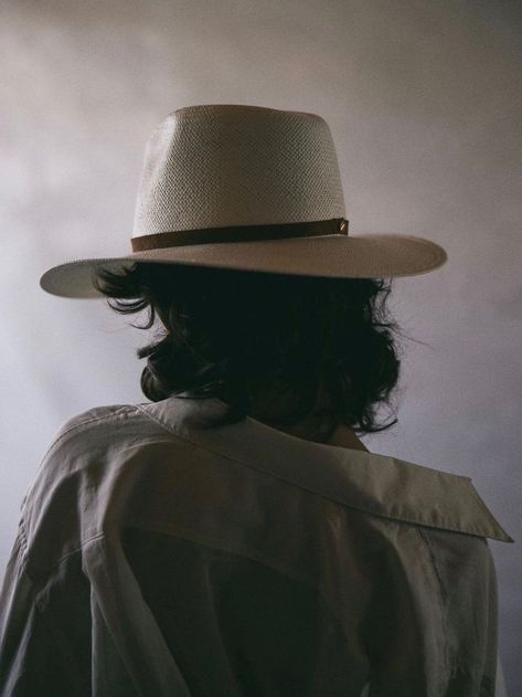 Boater Hat Outfit, Janessa Leone Hat, Bleach White, 1940s Hats, Straw Fedora Hat, Janessa Leone, Boater Hat, Straw Fedora, White Accessories