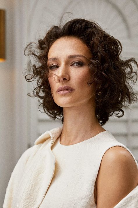 Indira Varma joins Doctor Who as the Duchess | Doctor Who Indira Varma, Torchwood, The Duchess, The Heirs, The Girl Who, New Series, Girl Crush, Celebrities Female, Doctor Who