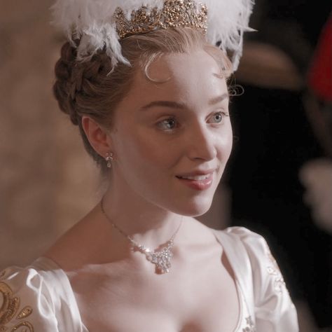 Regency Aesthetic, Live Wedding Painter, Wedding Painter, Daphne Bridgerton, Phoebe Dynevor, Tv Icon, Julia Quinn, Live Painting, Hair Reference