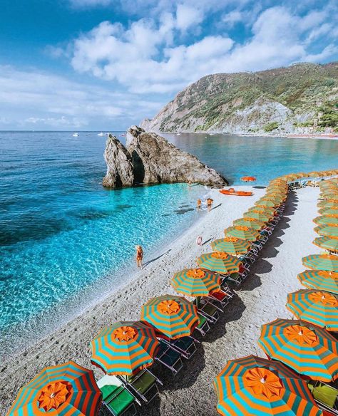 Italy • Benvenuti a tutti! on Instagram: “Nothing quite like it. ✨😊⁣ ⁣ 📍Monterosso al Mare⁣ 📷 @haylsa⁣ ·⁣ ·⁣ ·⁣ ·⁣ #Italy #Italia #Italian #ItalianGirl #ItalianFood #visititalia…” Kyle Hunter, Best Beaches In Europe, Monterosso Al Mare, Cinque Terre Italy, Italy Aesthetic, Aesthetic Picture, Beaches In The World, Quito, Dream Destinations