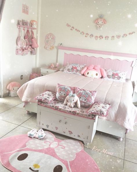 Sanrio Bedroom Ideas, My Melody Bedroom, Hello Kitty Decor, Sanrio Bedroom, Kawaii Rooms, Sanrio Room, Kawaii Room Ideas, Cute Bedroom, Kawaii Bedroom