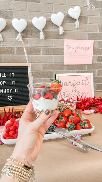 Teacher Appreciation Chili Bar, Staff Appreciation Drink Ideas, Diy Yogurt Parfait Bar, Teacher Appreciation Yogurt Bar, Teacher Breakfast Bar, Teacher Lounge Snacks, Yogurt Parfait Bar Teacher Appreciation, Teacher Appreciation Station, Teacher Appreciation Food Bar Ideas