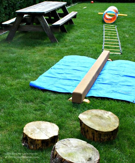 Outdoor Obstacle Course, Kids Party Activities, Backyard Kids Party, Backyard Obstacle Course, Sports Activities For Kids, Party Activities Kids, Kids Obstacle Course, Nerf Party, Birthday Party Activities