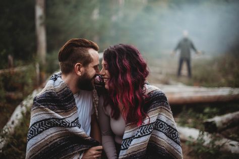 Horror Family Photoshoot, Spooky Fall Couples Photoshoot, Friday The 13th Photoshoot, Halloween Engagement Photos, Spooky Engagement Photos, Halloween Engagement Pictures, Army Engagement Photos, Spooky Couple Photoshoot, Halloween Couple Photoshoot