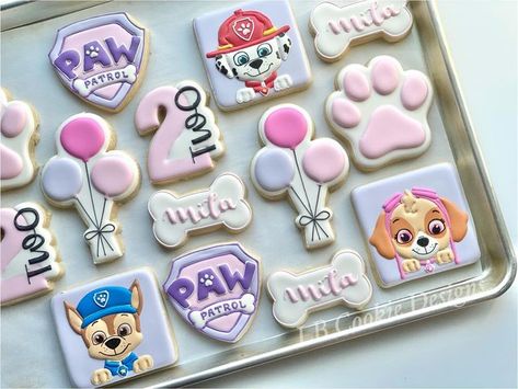 Krystal💕 on Instagram: "Be there on the double 🐶 #pawpatrol #pawpatrolcookies #sugarcookies #sugarcookiesdecorated #cookies #cookier #royalicing #skye #chase #marshall #pawprintcookies #ballooncookies #birthdaycookies #charactercookies #bakersfieldcookies #bakersfieldcookier #lbcookiedesigns #cookiesofinstagram" Skye Birthday Party, Birthday Party Cookies, Paw Patrol Cookies, Paw Party, Paw Patrol Birthday Cake, Class Gifts, Paw Patrol Girl, Party Cookies, Girl Bday Party