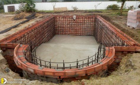 Swimming Pool Steps, Concrete Swimming Pool, Swimming Pool Maintenance, Building A Swimming Pool, Swimming Pool Construction, Pool Steps, Diy Swimming Pool, Cool Swimming Pools, Gunite Pool