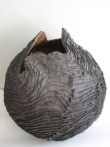 Isabelle LeClercq Organic Ceramics, Ceramic Texture, Sculptures Céramiques, Clay Texture, Keramik Design, Pottery Sculpture, Ceramics Ideas Pottery, Keramik Vase, Ceramic Vessel