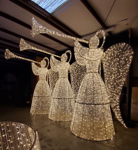 3D Trumpeting Angels | Commercial Holiday Decorations & Seasonal Banners Office Christmas Decorations Contest, Commercial Christmas Decorations, Mall Decor, Diwali Lights, Rgb Lights, Holiday Banner, Xmas Deco, Christmas Yard Decorations, Parade Float