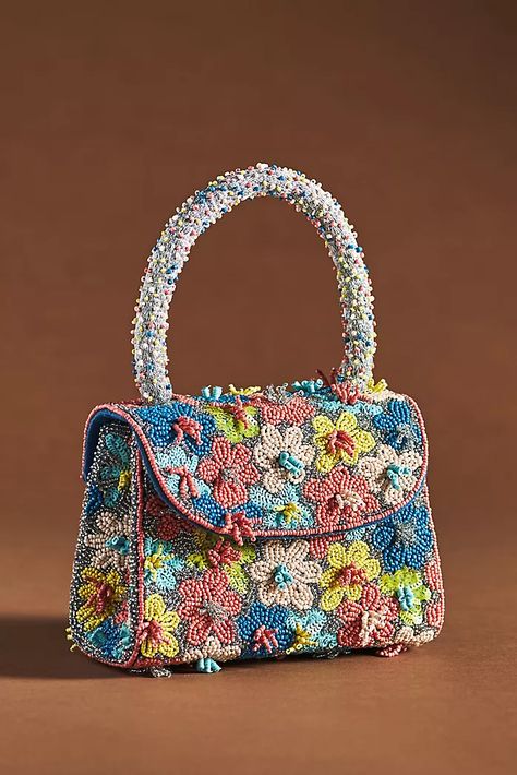 Classy Purses, Stylish Leather Bags, Purse Outfit, My Style Bags, Diy Bead Embroidery, Embroidered Handbag, Embellished Bags, Unique Purses, Perfect Handbag