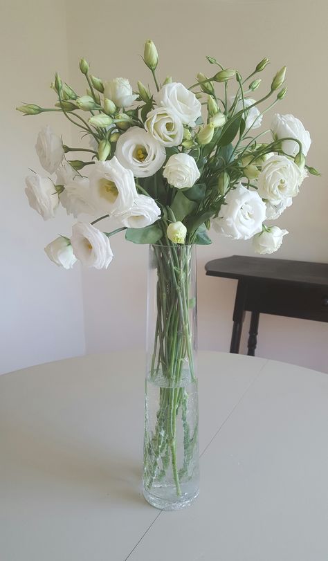 Lisanthius Flowers White, Lisianthus Flower Bouquet, Liziantusz Flower, Lisanthius Bouquet, Lisianthus Arrangement, Lisanthius Flowers, Lisianthus Centerpiece, White Lisianthus Bouquet, Eustoma Wedding