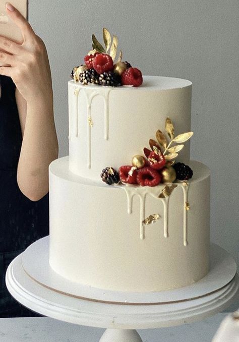 Birthday Cake Aesthetic, Birthday Cake Inspiration, Fruit Cake Design, Perfect Wedding Cake, Cake Aesthetic, Elegant Birthday Cakes, Creative Cake Decorating, Beautiful Birthday Cakes, Birthday Cake Ideas