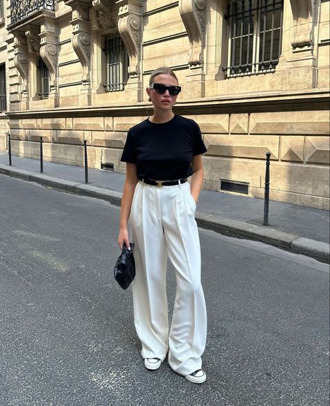 White Wide Leg Pants Outfit, White Trousers Outfit, Tailored Pants Outfit, Wide Leg Trousers Outfit, Styling Wide Leg Pants, Wide Leg Outfit, White Wide Leg Trousers, White Pants Outfit, Wide Leg Pants Outfit