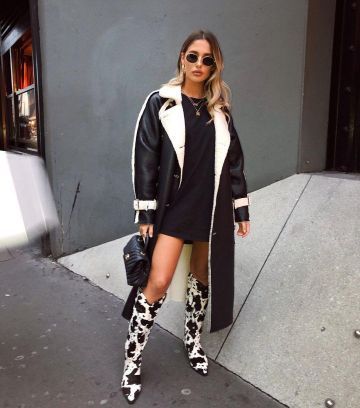 Gold Round Sun­glass­es of Tia Linek­er on the In­sta­gram ac­count @tia­linek­er #Gold #Round #Sun­glass­es of #TiaLinek­er on the #In­sta­gram #ac­count #@tia­linek­er #fashion #outfits Slouchy Boots Outfit, Print Boots Outfit, Tia Lineker, Outfit For Dinner, Everday Style, Outfit Botas, Dressy Fashion, Fall Winter Wardrobe, Dinner Outfits