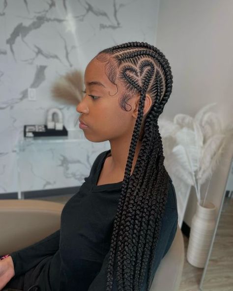 Houston Braider | By Rachel Lauren on Instagram: "Add a heart braid to your next stitch braid appointment 🤍 • • • #houstonbraids #houstonbraider #knotlessbraids #knotlessbraidshouston #stitchbraids #houstonstitchbraider #houstonstitchbraids" French Braids With Heart On Side, Love Heart Braids, Baddie Braids Hairstyles 2024, Stitch Braids With Heart Design, Heart Braided Hairstyles, Heart Stitch Braids, Stitch Braids With Heart, Heart Shaped Braids, Cute Stitch Braids