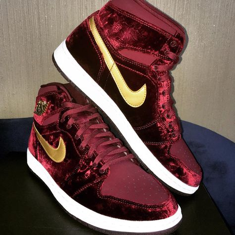 The Air Jordan 1 Red Velvet will release as a part of the upcoming Heiress Collection in a GS exclusive size run featuring a premium velvet upper. Air Jordan 1 High Red, Velvet Jordans, Air Jordan 1 Red, Jordan 1 Red, Jordan Outfit, Sneaker Lovers, Gold Sneakers, Air Jordan 1 High, Latest Sneakers