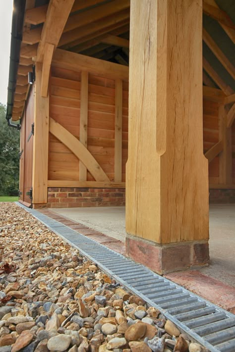 Oak Posts in Timber Framed Garage - Country - Garage - Sussex - by The Classic Barn Company Timber Frame Garage, Timber Garage, Oak Framed Buildings, Front Porch Concrete, Timber Frame Building, Painted Front Porches, Porch Colors, Timber Frame Construction, Wooden Building