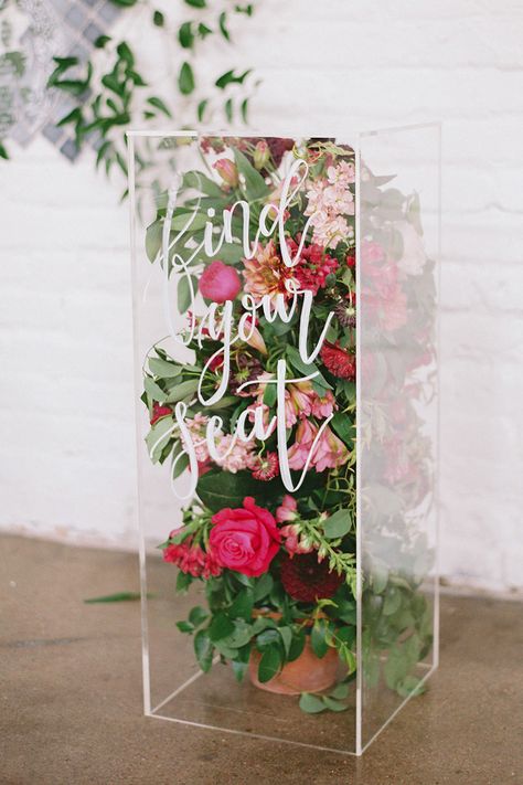 Acrylic box wedding seating chart sign with pink bougainvillea inspired flowers inside Pink Flower Names, Wedding Flower Ideas, Tall Wedding Centerpieces, Mediterranean Wedding, Flower Curtain, Wedding Bouquets Pink, Floral Stationery, Unique Wedding Flowers, Rose Wedding Bouquet