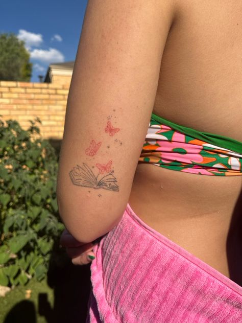 Little book wirh red ink butterflies flying out of it! Butterfly And Book Tattoo, Red Ink Butterfly Tattoo Hand, Red Ink Tattoos Small Butterfly, Red Butterfly Tattoo Wrist, Butterfly Tattoo Red Ink, Red Line Butterfly Tattoo, Red Butterfly Tattoo, Birthday Tattoos, Birthday Tattoo