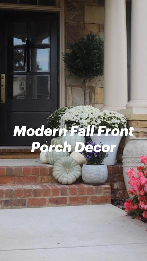 [PaidAd] 35 Fall Porch Decorating With Ferns Insights To Copy In All Season #fallporchdecoratingwithferns Big Porch, Fall Front Porch Decor, Modern Fall, Fall Front Porch, Fall Decorations Porch, Fall Porch, Thanksgiving Decorations, Backyard Garden, Porch Decorating