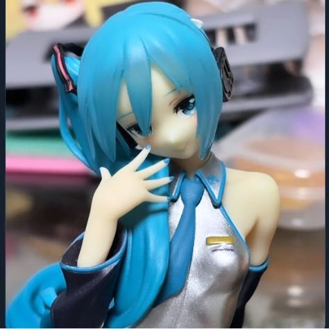 Miku Miku Dance, Hatsune Miku Doll, 3d Figures, Instagram Funny Videos, Figure Poses, Body Poses, Instagram Funny, Pose Reference Photo, Pretty Dolls