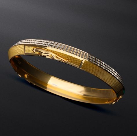 Gents Gold Kada Design Latest, Men Gold Kada Design Unique, Mens Kada Design Gold Latest, Latest Gold Kada For Men, Boys Kada Design Gold, Gold Bangle For Men, Wedding Jewellery Collections, Gents Kada, Kada Design