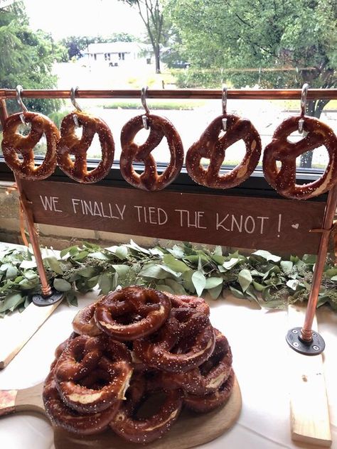 Pretzels Wedding, Pretzel Wedding, Pretzel Station, Pretzel Party Ideas, Wedding Pretzel Bar, Wedding Soft Pretzel Bar, Soft Pretzel Wedding Bar, Tie The Knot Pretzel Bar, Soft Pretzel Bar