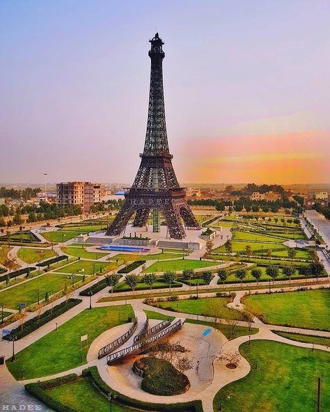 • Replica Tower, Bahria Town Lahore, Punjab, Pakistan. Photo by 📸 @hadii_ee • • • • • • • • • • • • • • • • • • • Submit your Photos by… Pakistan Pictures, Pakistan Tourism, Serena Hotel, Bahria Town Lahore, Bahria Town Karachi, Beautiful Pakistan, Azad Kashmir, Indian Subcontinent, Pakistan Travel