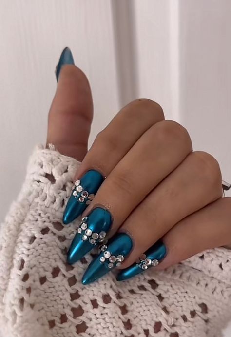 #nails #nailart #winter #winternails #blue #bluenails #acrylicnaildesigns #gemstones #diamond #naildesign Nailart Winter, Acrylic Nail Designs, Nails Nailart, Blue Nails, Winter Nails, Nail Inspo, Gel Nails, Acrylic Nails, Nail Designs