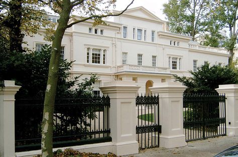 British Mansion, English Style House, Kensington Palace Gardens, Tor Design, Roman Abramovich, Neoclassical House, Big Mansions, Palace Gardens, Classical House