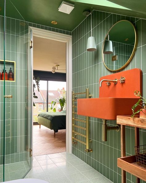 Orange Concrete, Lilac Bathroom, Busy Painting, Aqua Tiles, Tiled Bathroom, Green Tile Bathroom, Green Tiles, Loft Bathroom, Orange Bathrooms